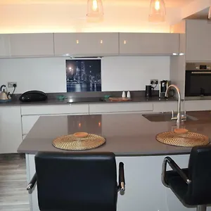 Habitación en casa particular Airport Stopzzz
